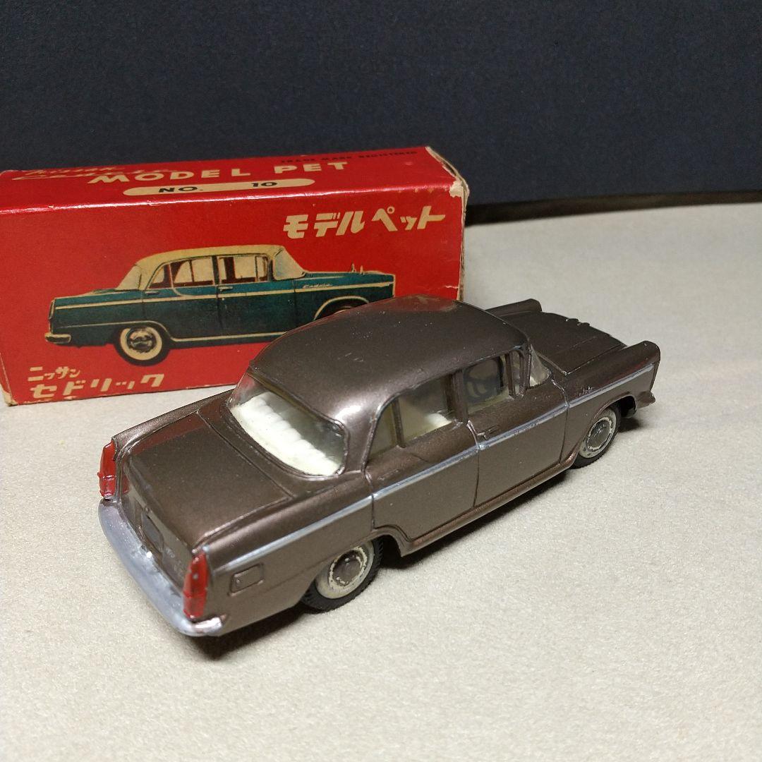 モデルペット　ニッサン・セドリック・DX