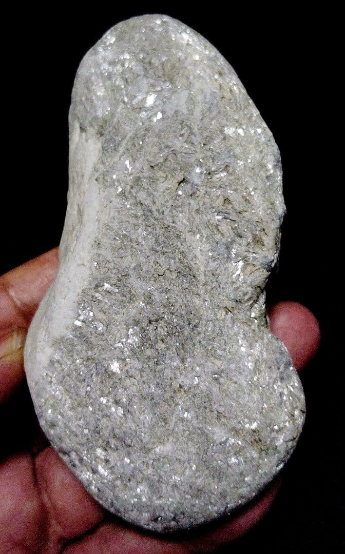 ★翡翠原石★糸魚川硬玉・白【姫川河口・ウブ339ｇ】