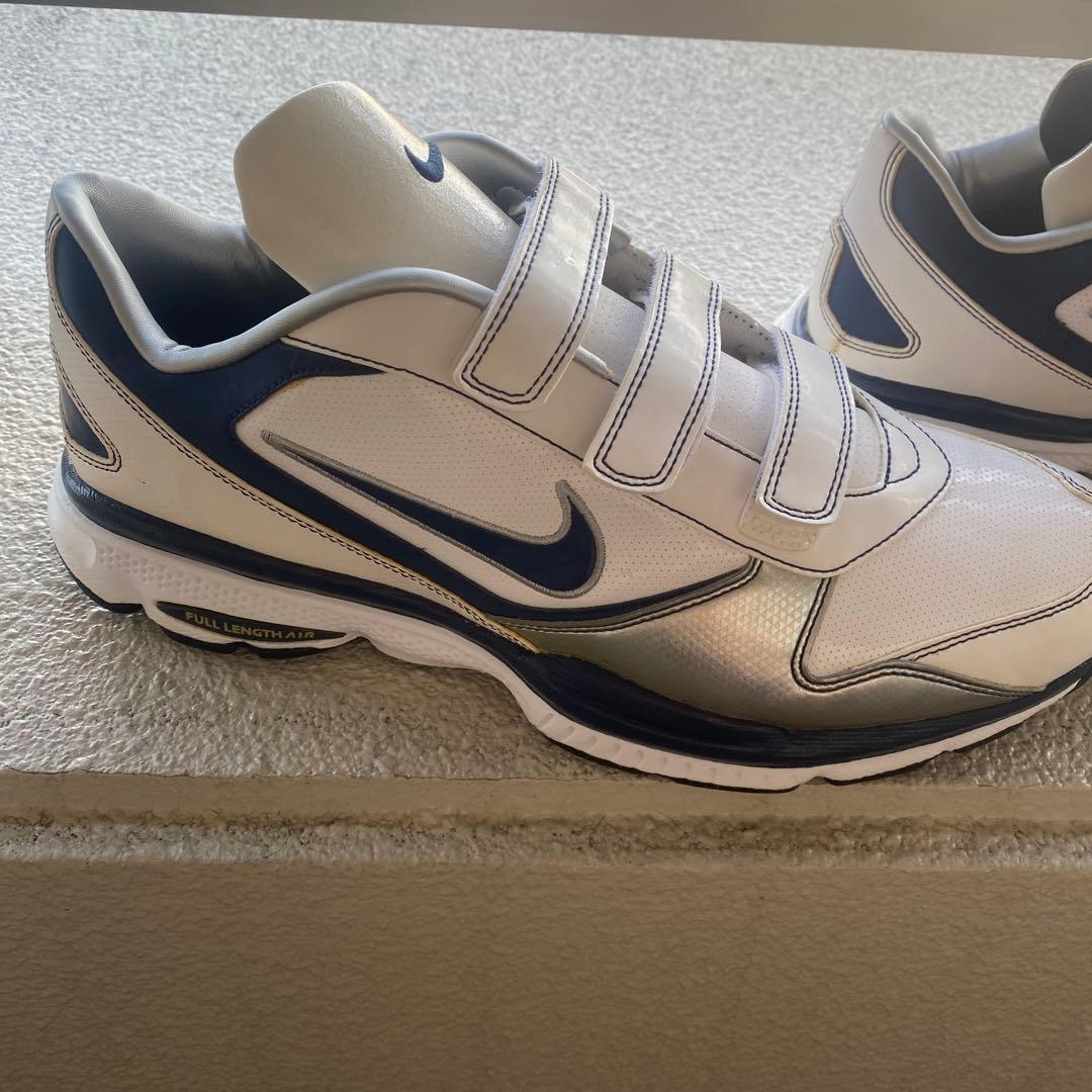 Nike トレーニングシューズ ホワイト/ネイビー