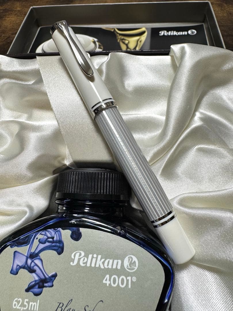 Pelikan スーべレーン M405 シルバーホワイトF