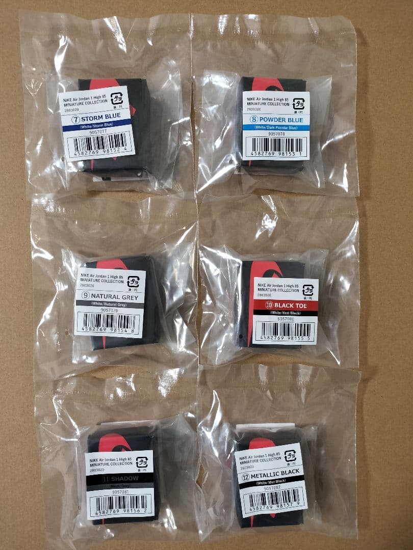 ぽ*ん様 オンライン版NIKE Air Jordan MINIATURE 全18