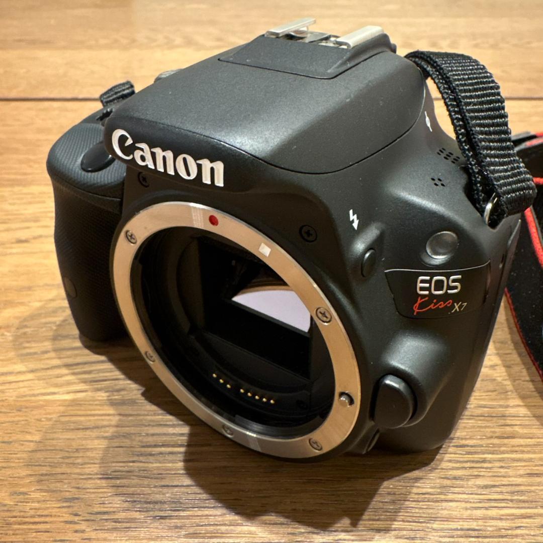Canon EOS Kiss X7 ボディ デジタル一眼レフカメラ 本体のみ