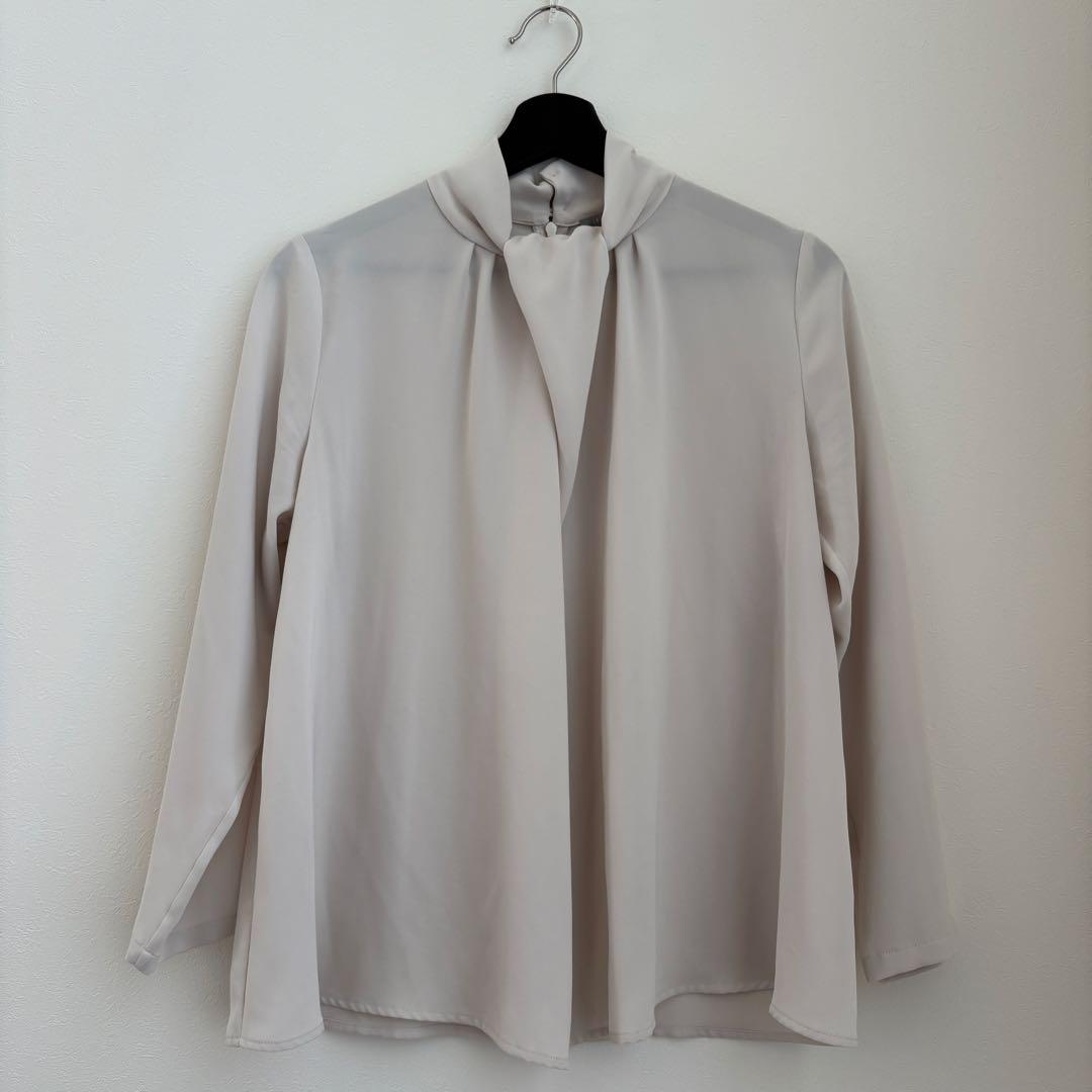 【美品】セオリーリュクス ボウタイ風ブラウス　３８サイズ