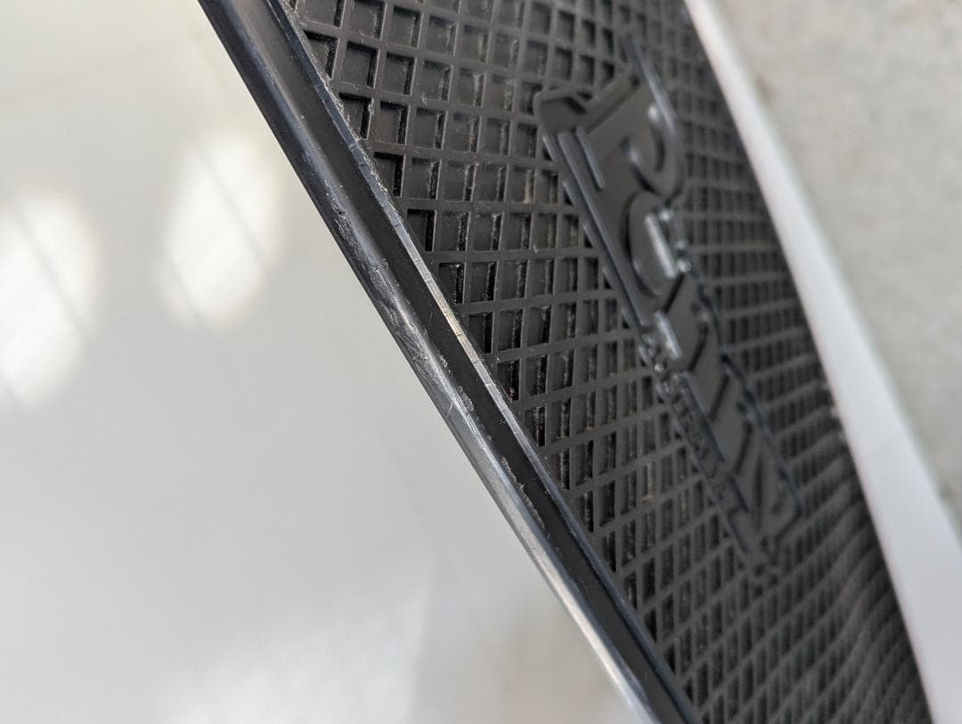 Penny Nickel 27インチ ブラックアウト スケートボード（ペニー）