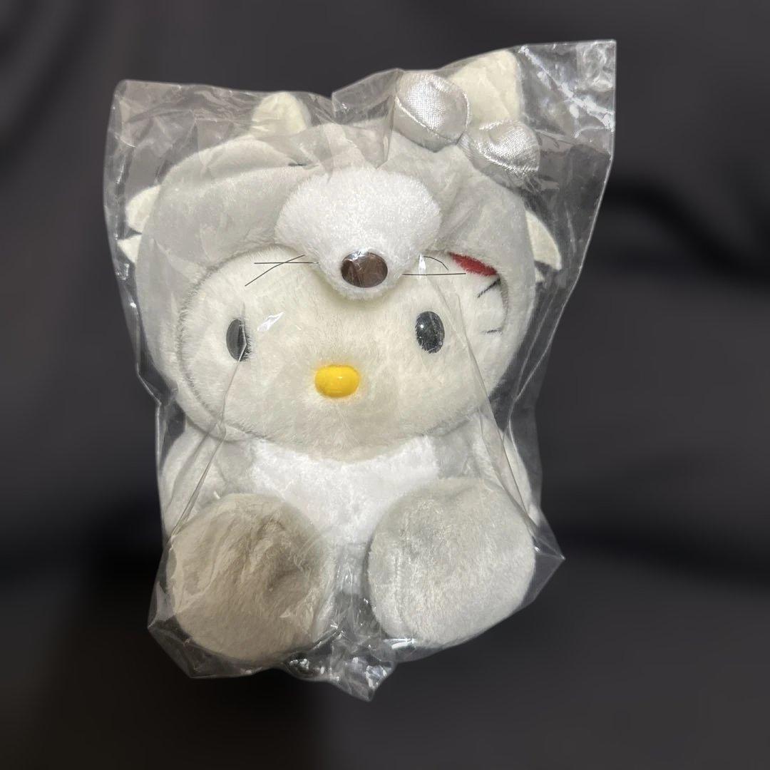 ハローキティ　ご当地キティ　北海道限定　ギンギツネ　銀狐　ぬいぐるみ　レア