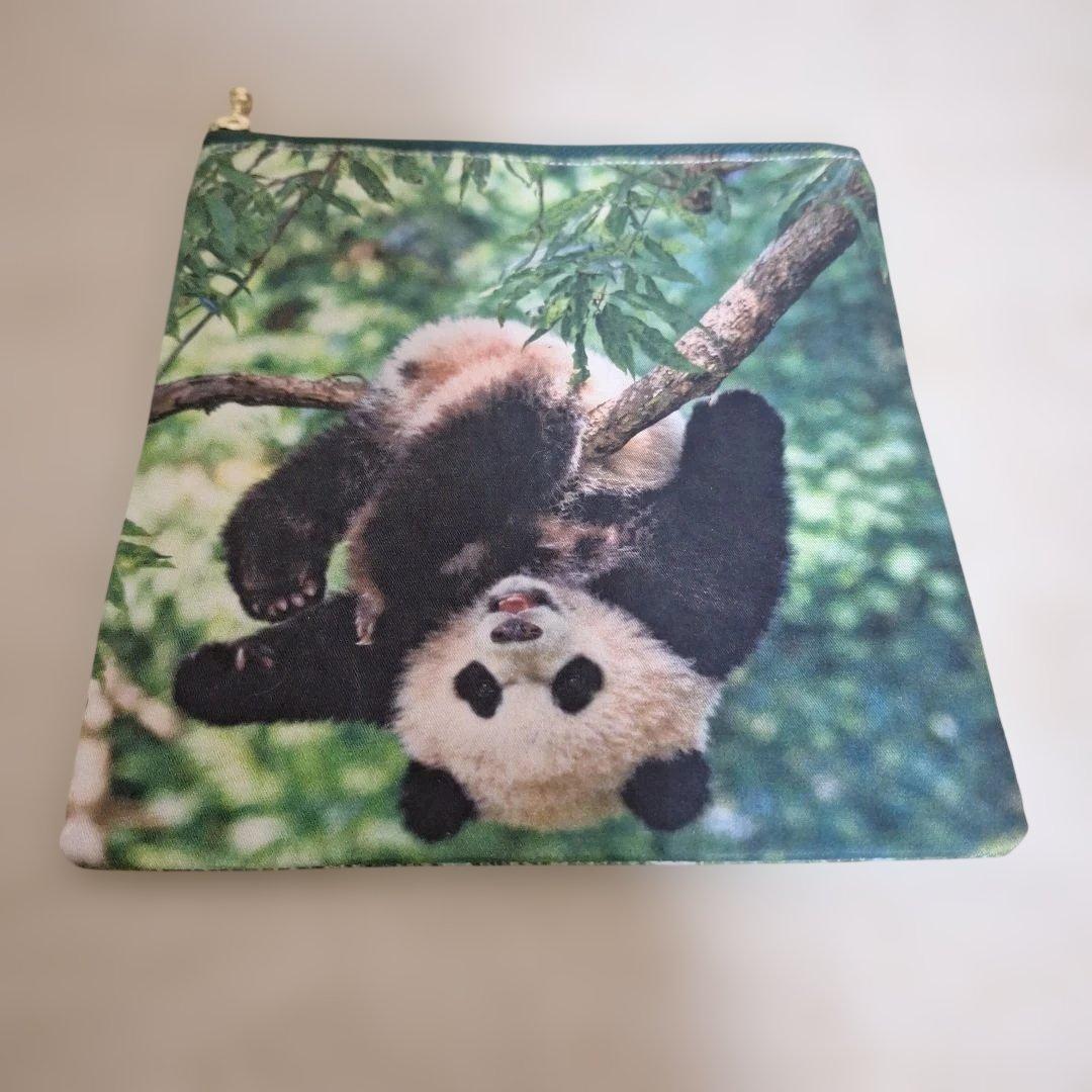 可愛いパンダパネル生地　ハンドメイド　まちなしバッグ　フラットポーチ