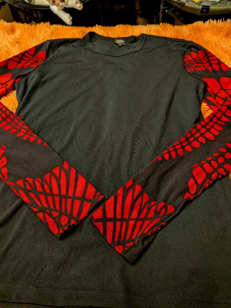 ジャンポールゴルチェ黒と赤の長袖トップス　美品