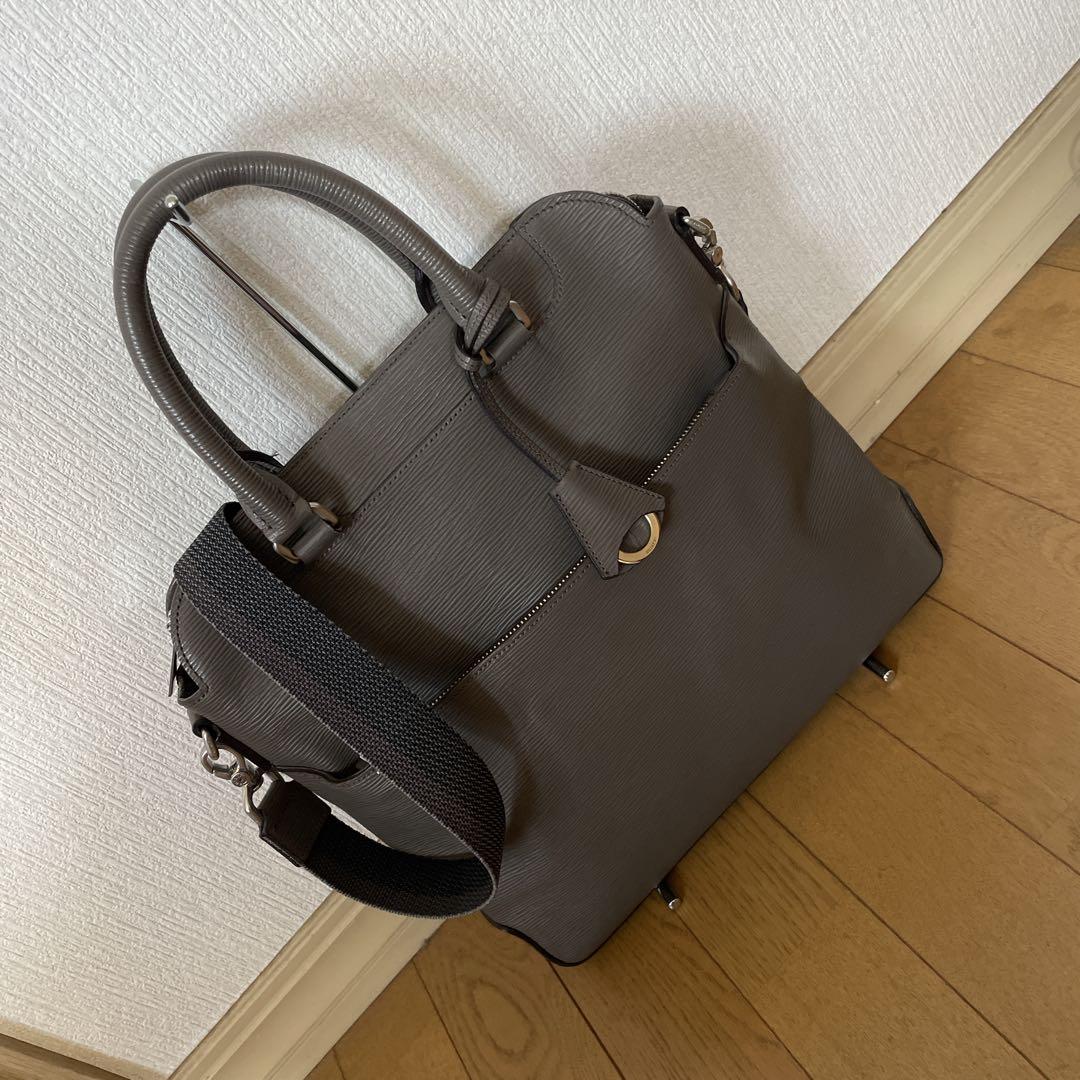 アニアリaniary 2WAYブリーフケース16-02002ウェイブレザー中古