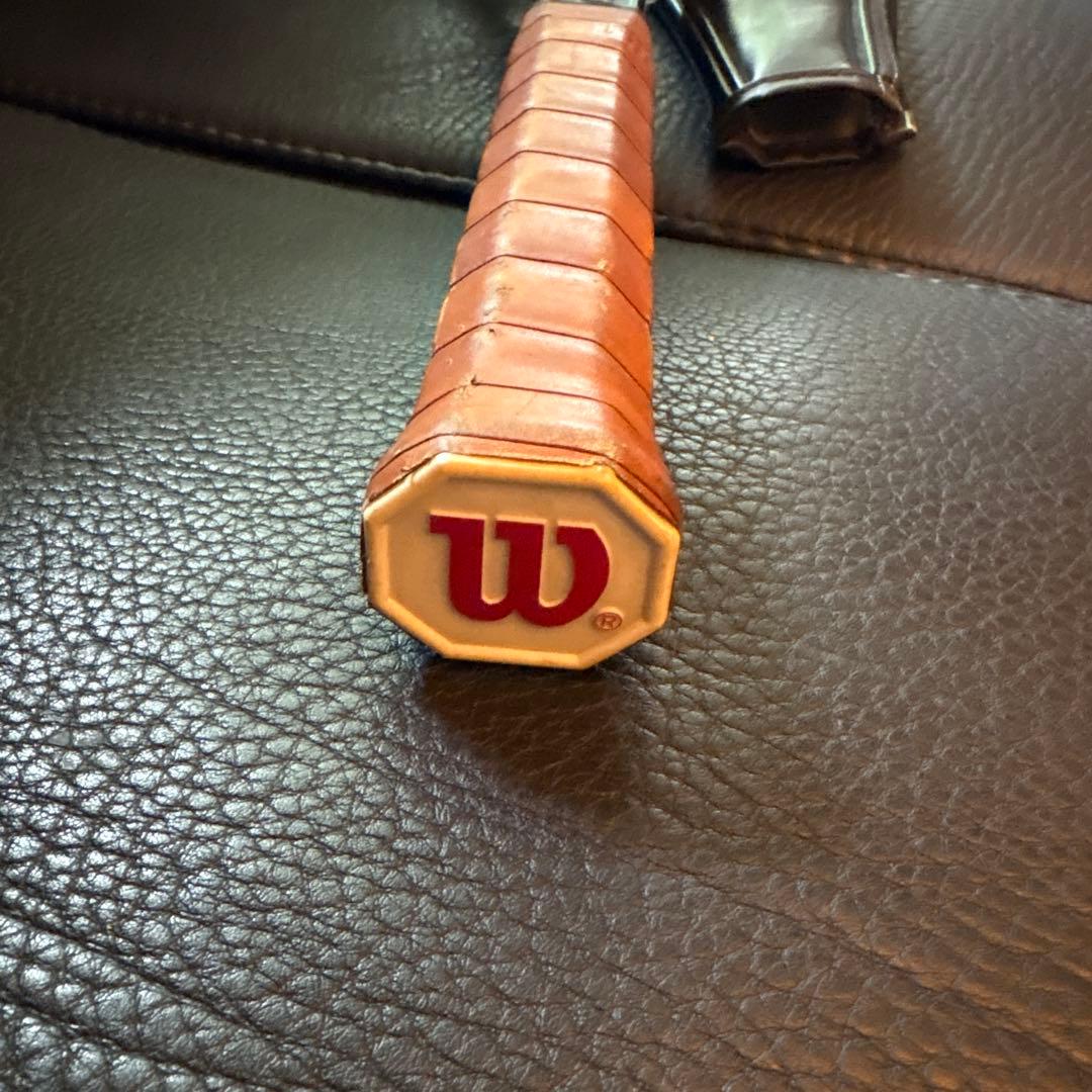 美品　硬式テニスラケット　Wilson