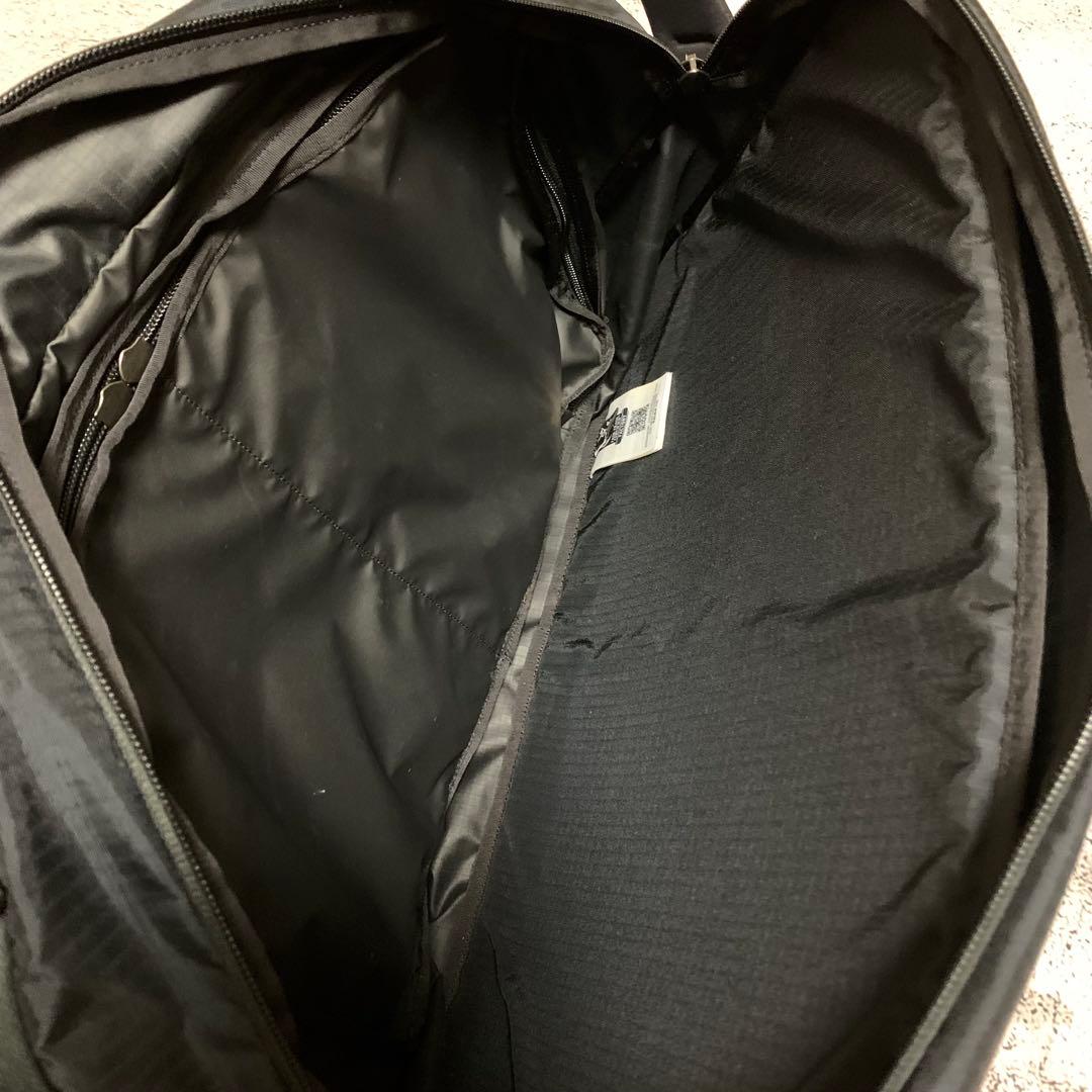 美品　ARC’TERYX アークテリクス 　イオン ギアオーガナイザー　収納力