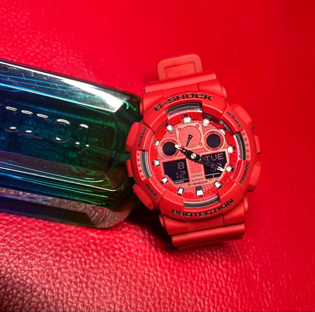 G-SHOCK　腕時計　レッド