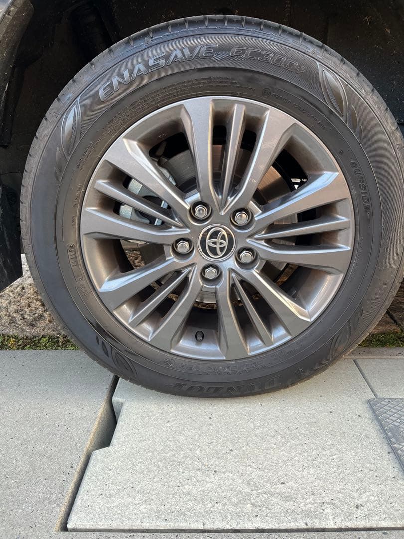 やまびこ様専トヨタ ヴォクシー90系16インチ ホイール タイヤセット