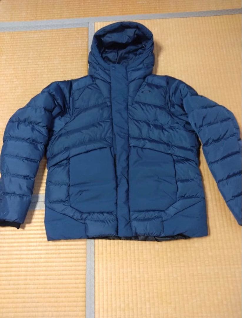 OAKLEYネイビー フード付き ダウンジャケット