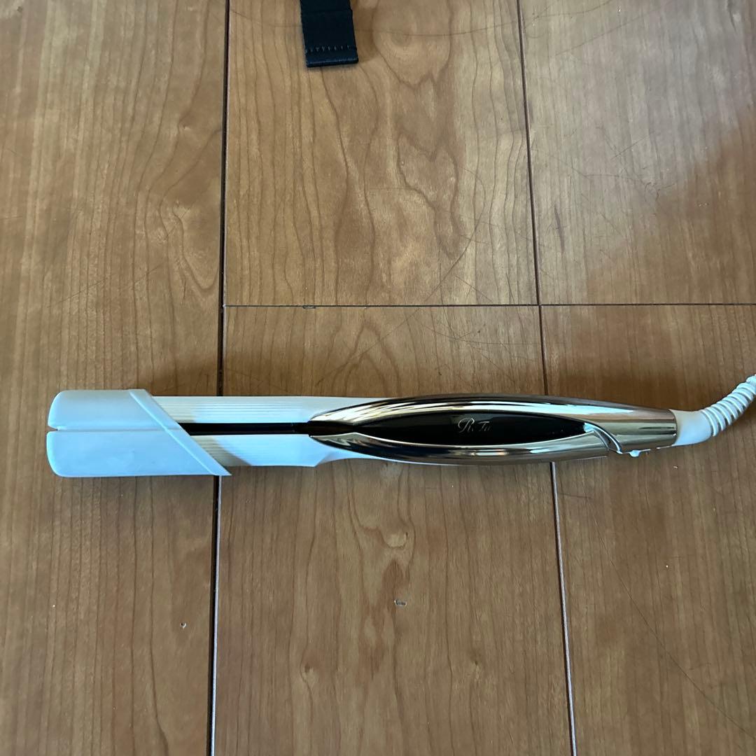 リファ　ストレートヘアアイロン ホワイト