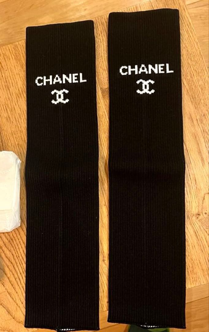 CHANEL シャネル 　レッグウォーマー 黒 ロゴ入り
