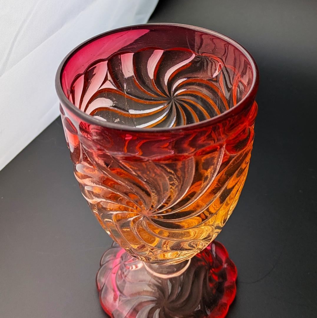 鮮烈な赤★オールドバカラ ローズ グラデーション アンティーク グラス