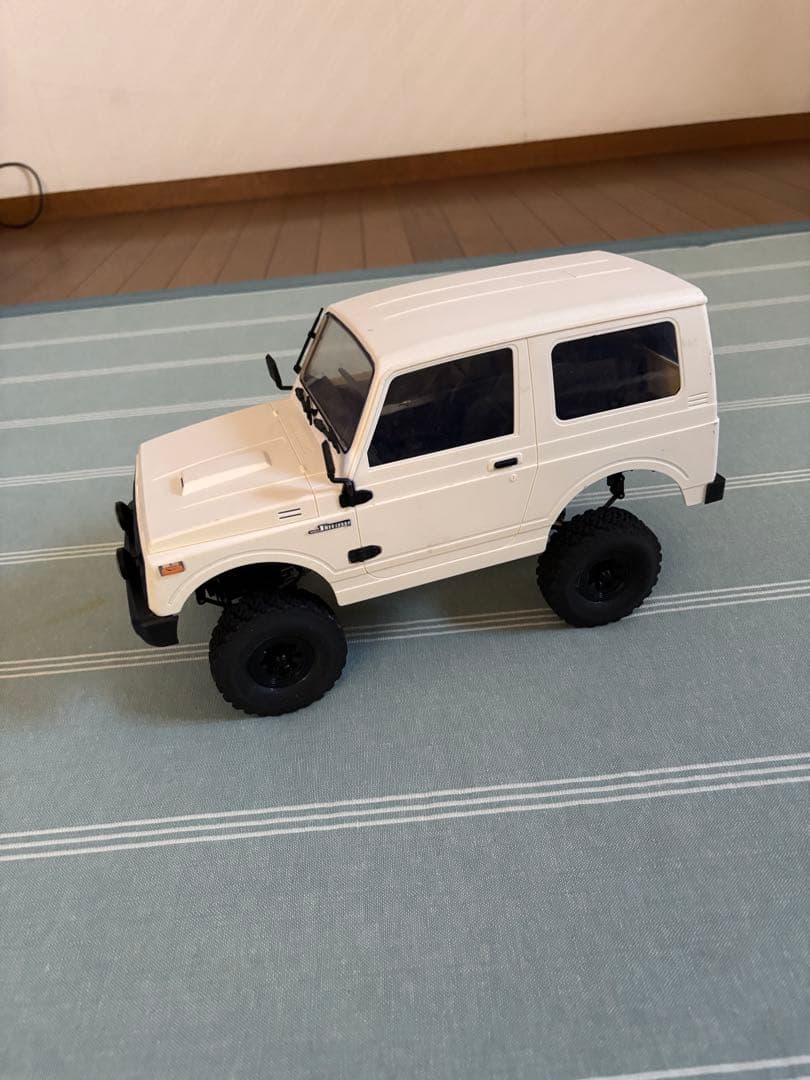 WPL RC SUZUKI Jimny 1/10 ラジコンカー ホワイト