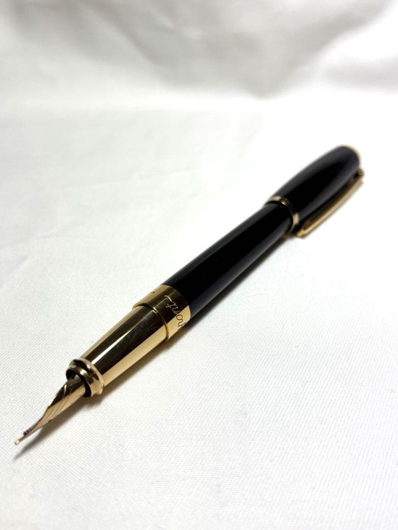 美品　エス・テー・デュポン　エリゼ　ブラックラッカー＆ゴールド ラインD 細字