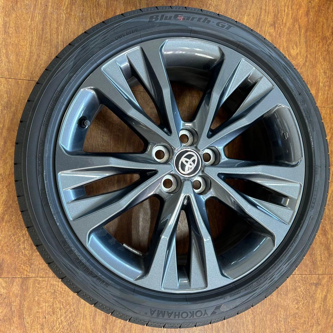 トヨタ カローラツーリング 純正ホイール　YOKOHAMA 215/45R17