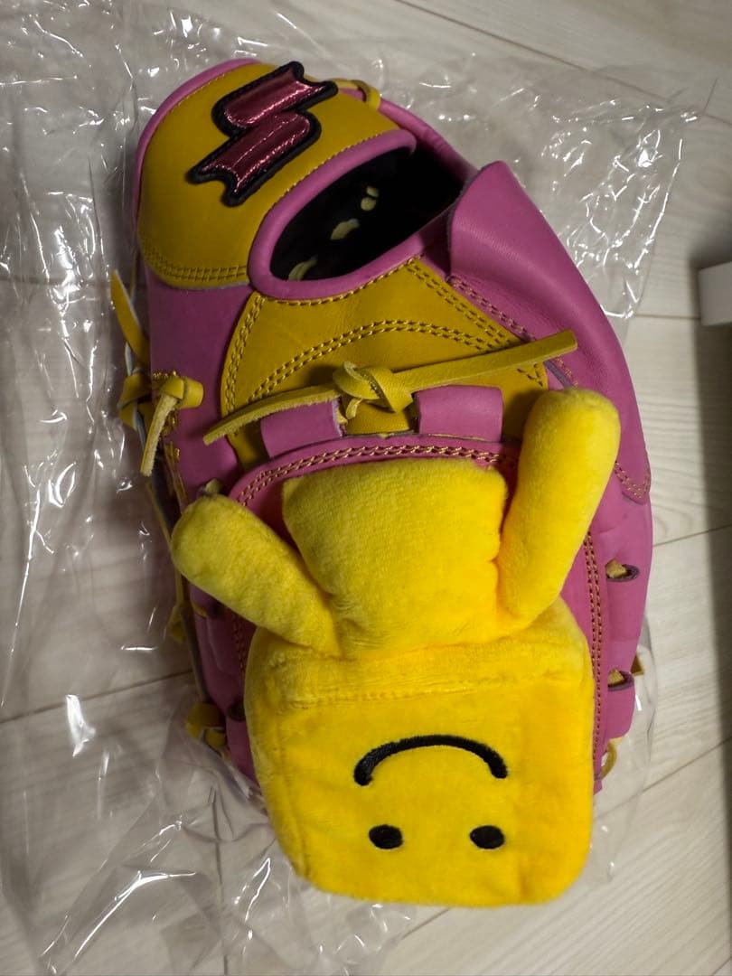 プロスピ　調子くんぬいぐるみ付きグラブ