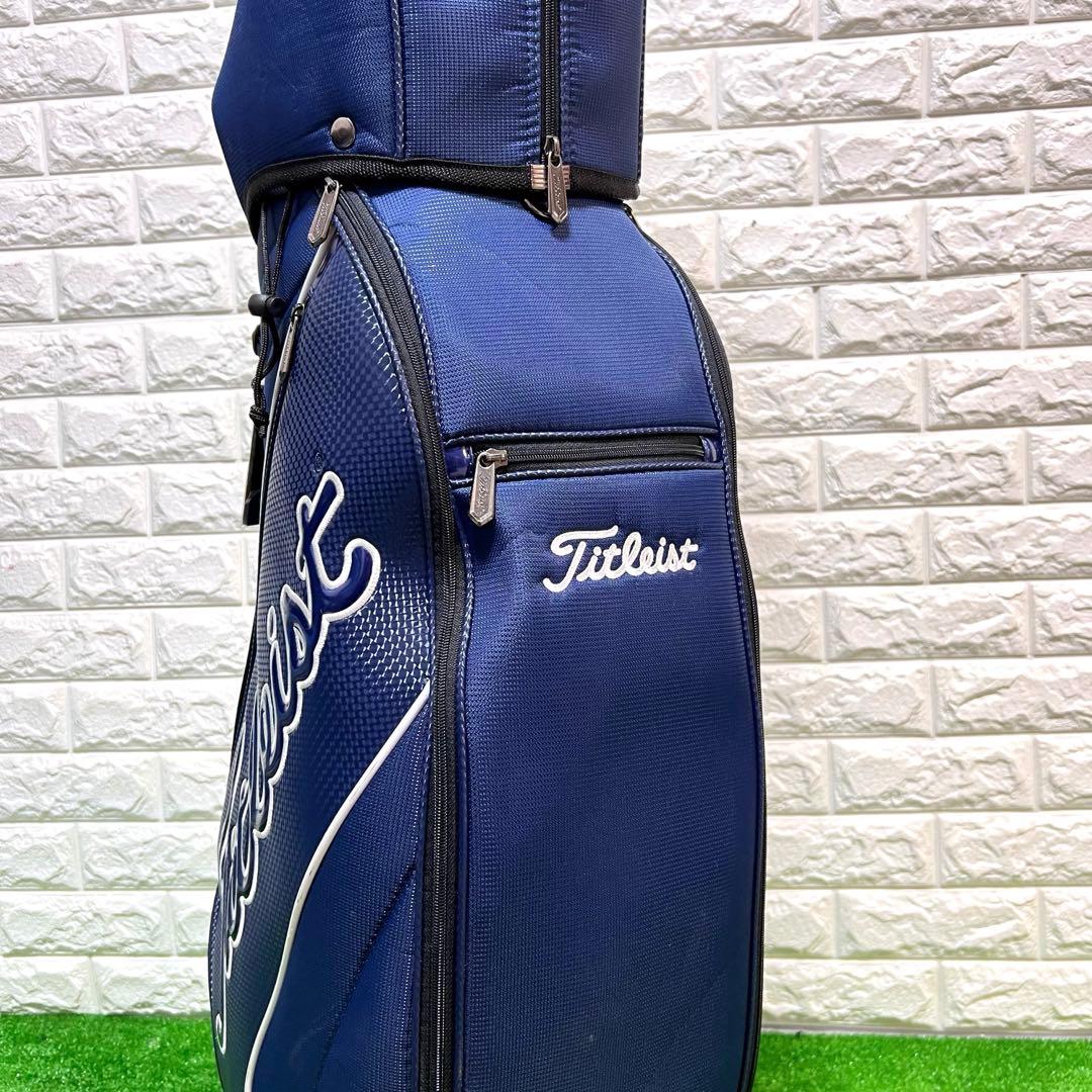 美品　タイトリスト　キャディーバッグ　ブルー　収納多数　軽量　すぐ使える
