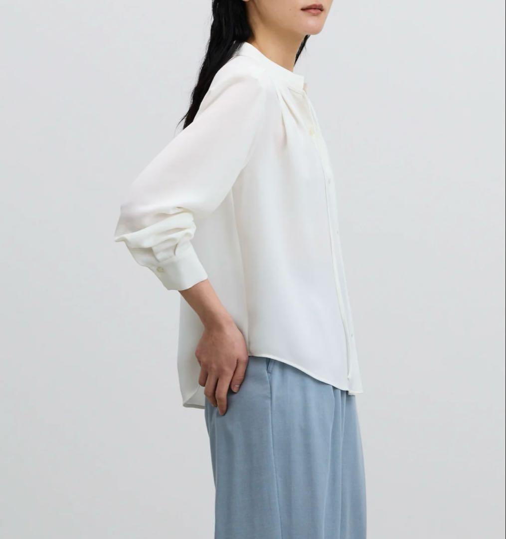 専用新品同様SOEJUエアリーリボンブラウス濃紺