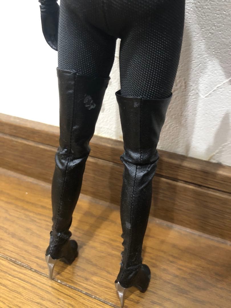 ホットトイズ キャットウーマン セリーナ・カイル　ダークナイトライジング