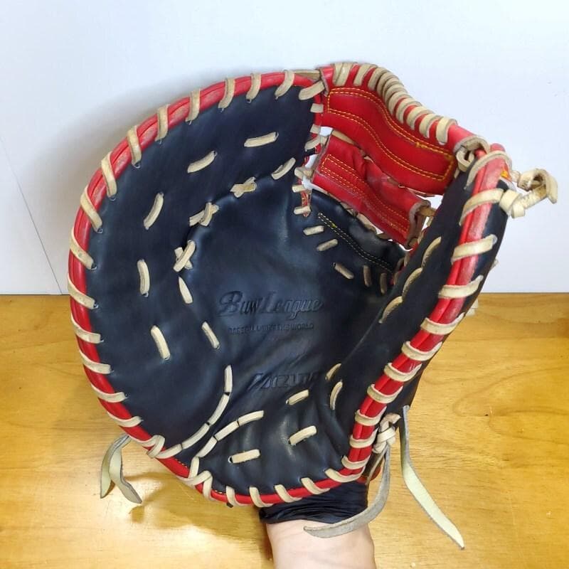 ミズノ 小笠原道大モデル 限定カラー 左投げ用 ファーストミット 軟式グローブ