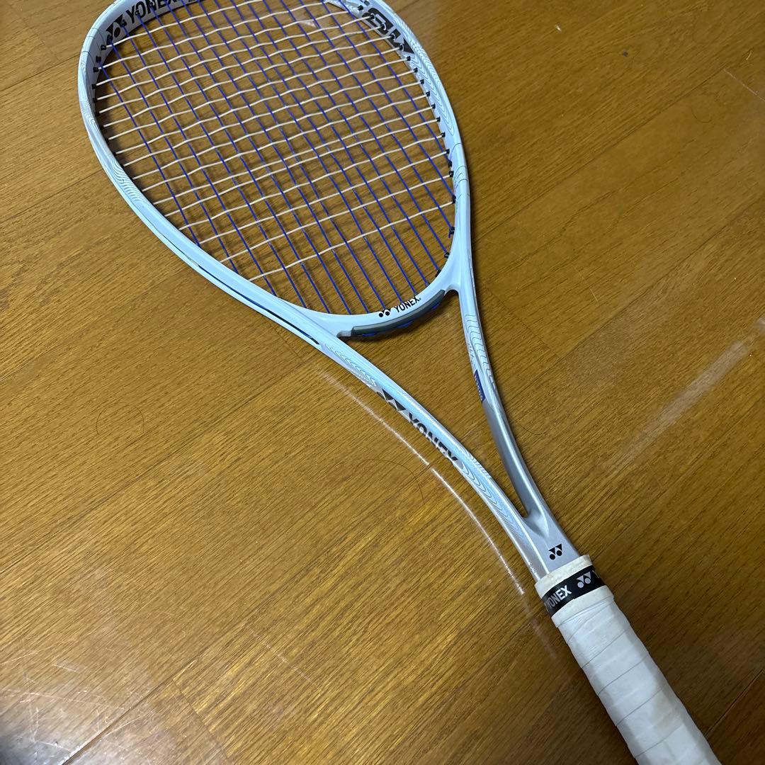 ナノフォース8V　ホワイト