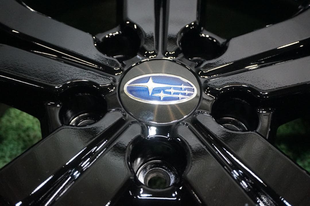 スバル純正　カスタムブラックエディション　フォレスター　レヴォーグ