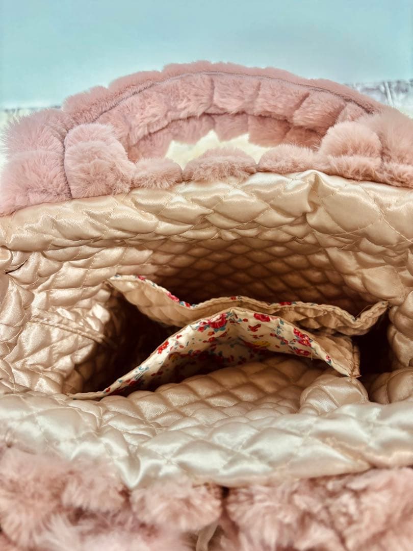 コヤンイサムチョン　ピンクファー巾着バッグ　ショルダーバッグ