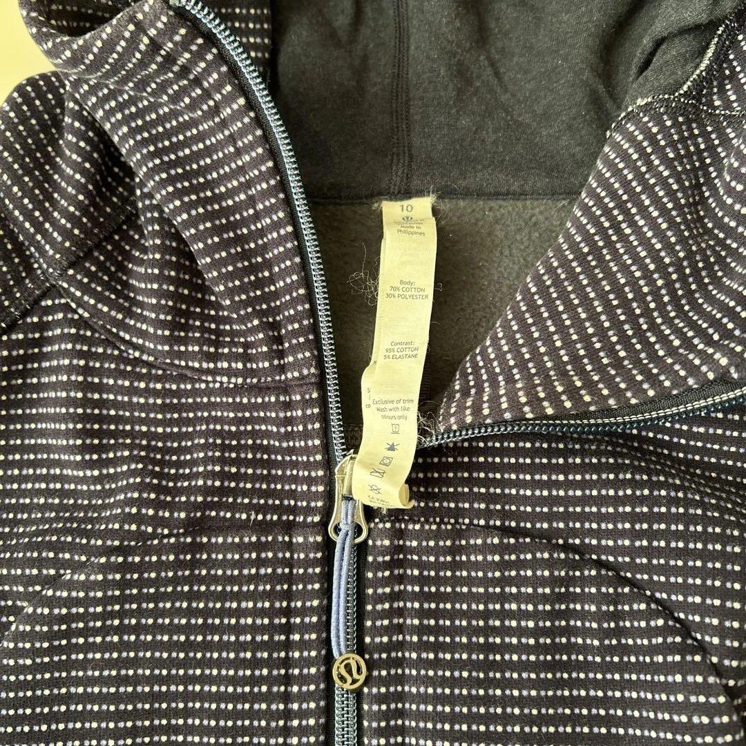 ルルレモン　フードパーカー　10