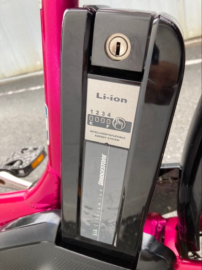 1584業界最長12ヶ月保証付！送料無料エリア多数！安全整備済み！電動自転車