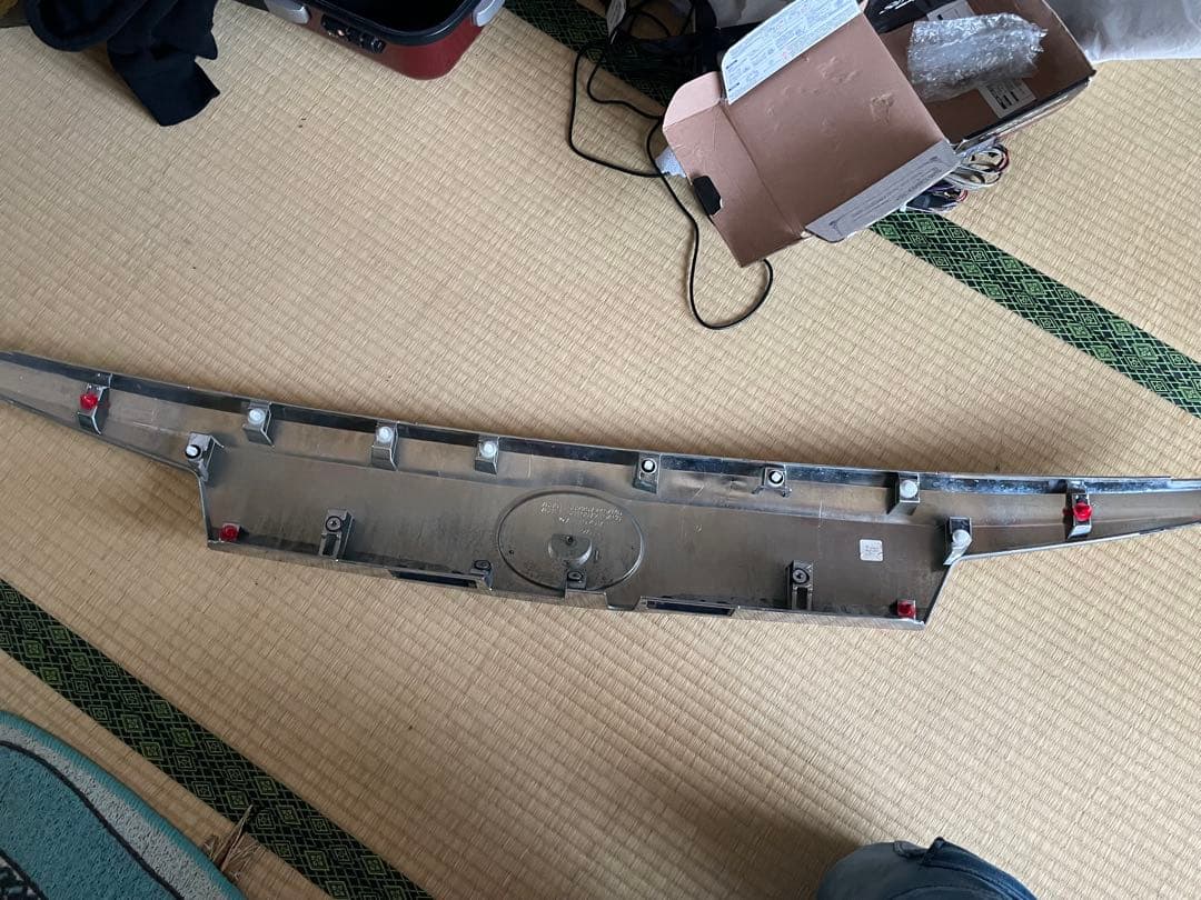 アルファード 30 後期　リアガーニッシュ