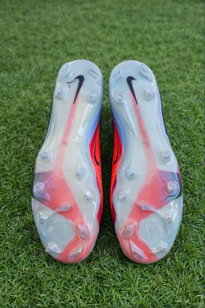 新品未使用サッカースパイク　　ナイキファントム6HighエリートFG 26センチ