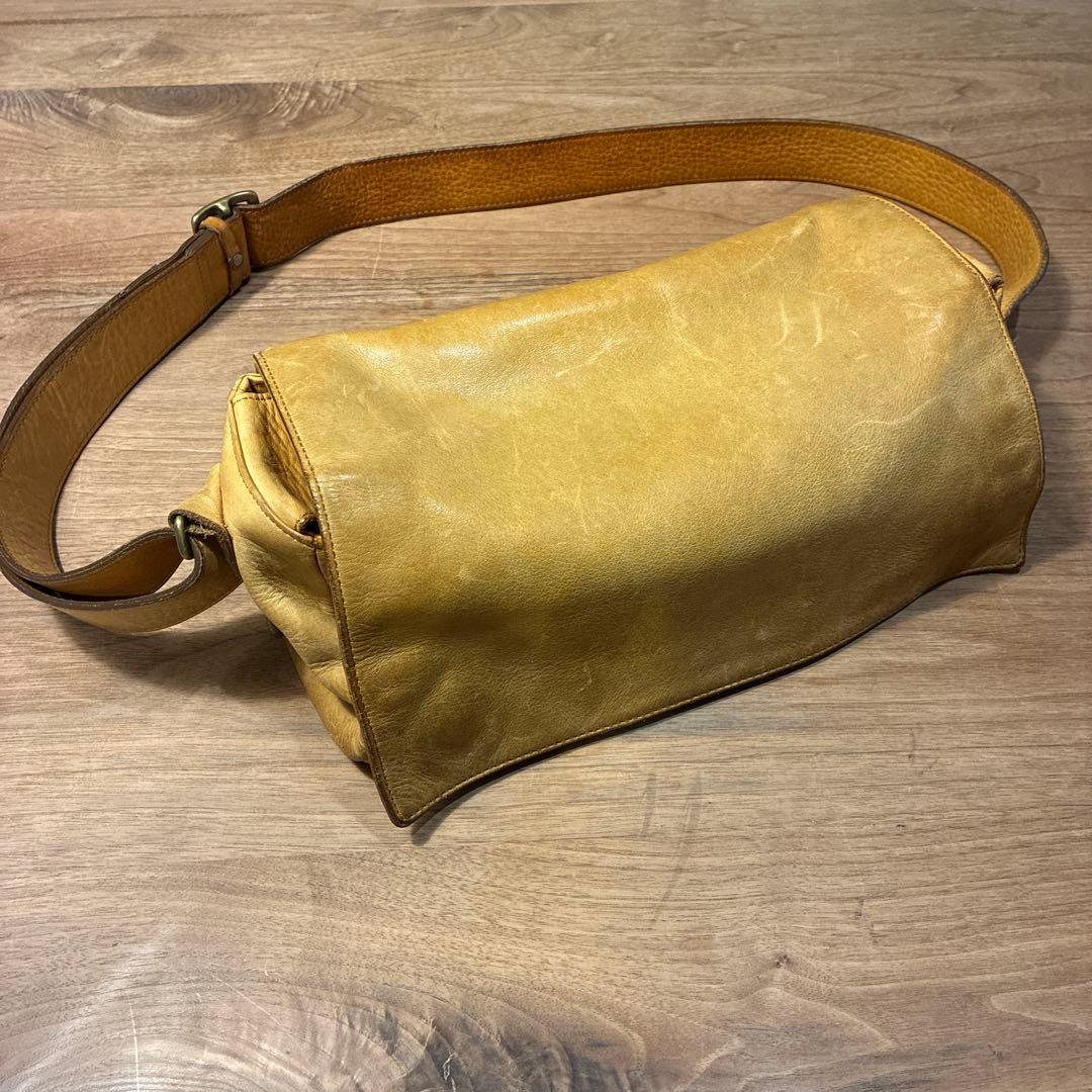 土屋鞄　ガジェットツールボックス