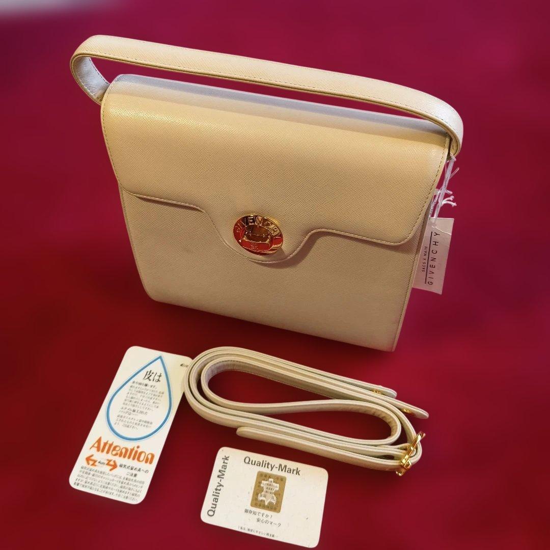 Whiteboo!!様 ジバンシー牛革　日本製　ハンドショルダー