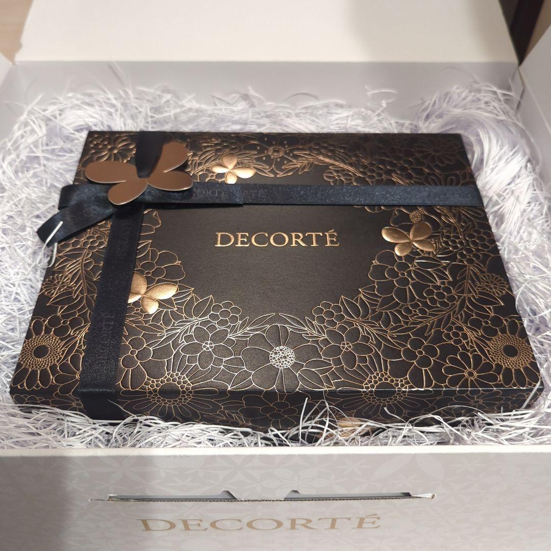 DECORTE エターナルブルームコレクション　限定ギフトボックス仕様