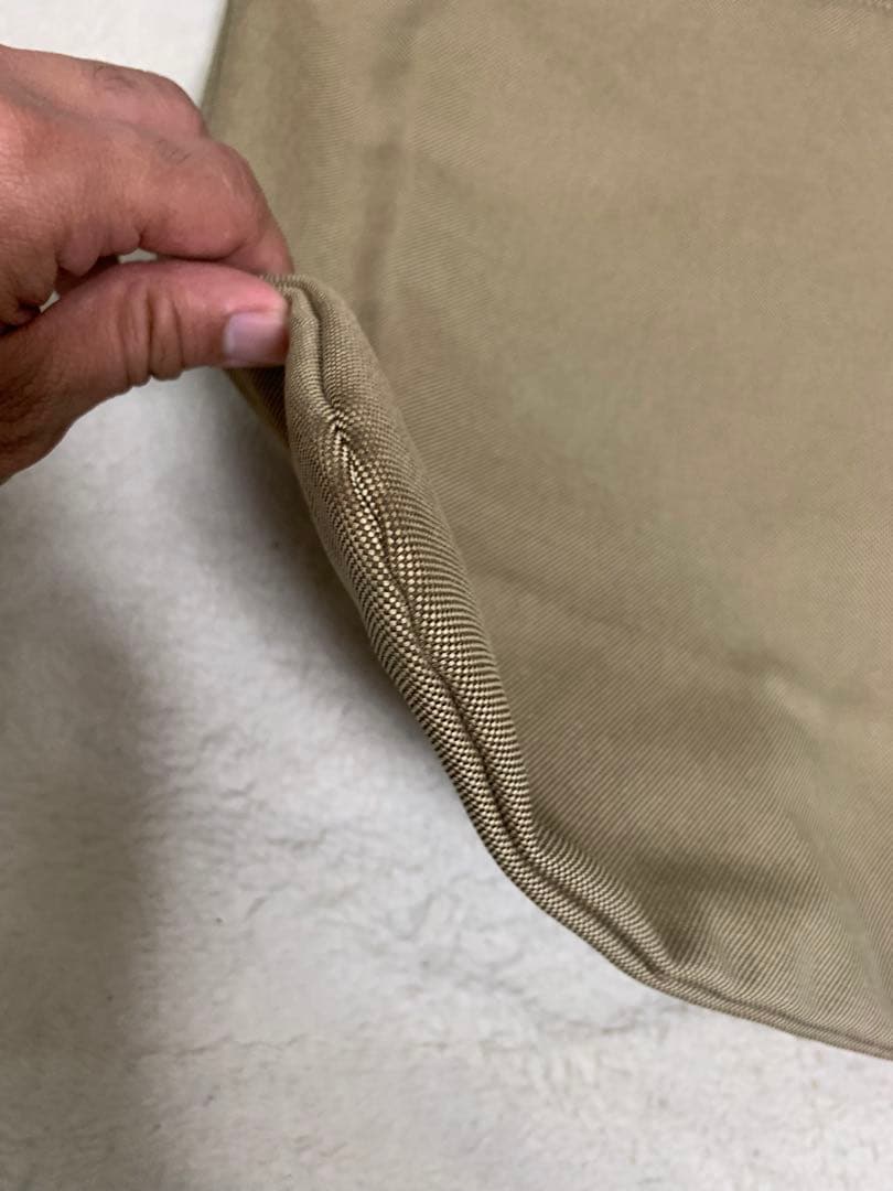 PRADA ロゴ　ジャガード