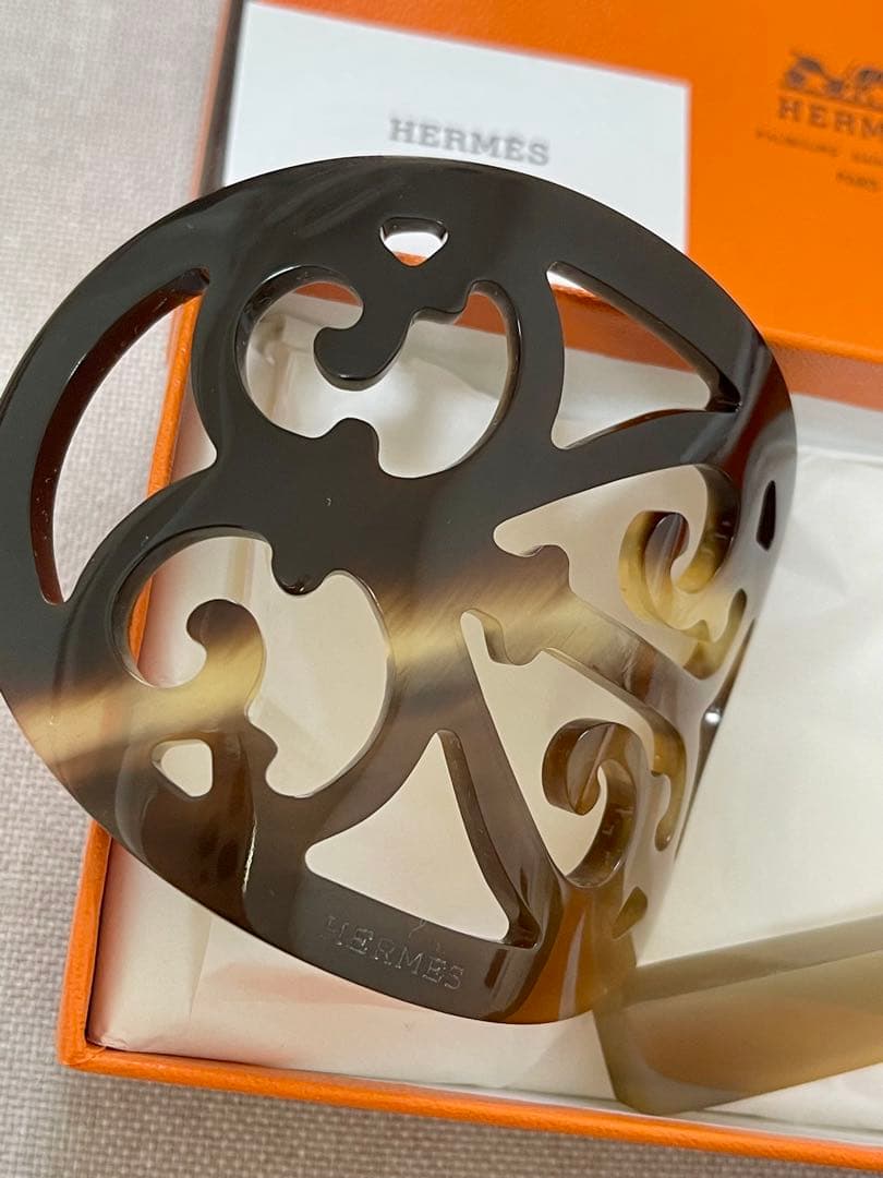 特価！ロカイユ バッファローホーン髪飾り　ヘアアクセ エルメス