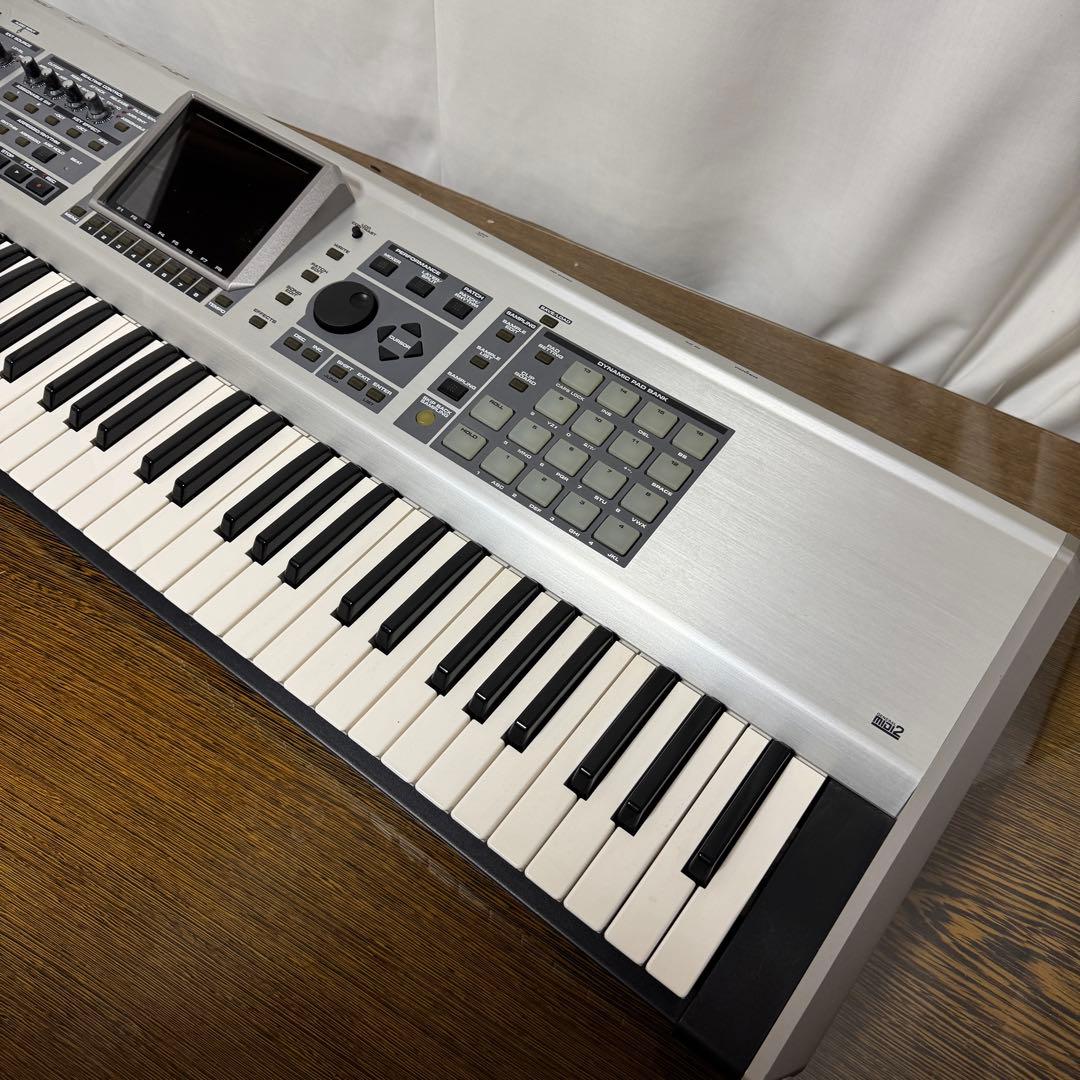 Roland Fantom X7 シンセサイザー　76鍵