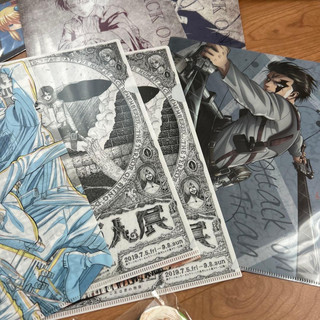 進撃の巨人　グッズセット