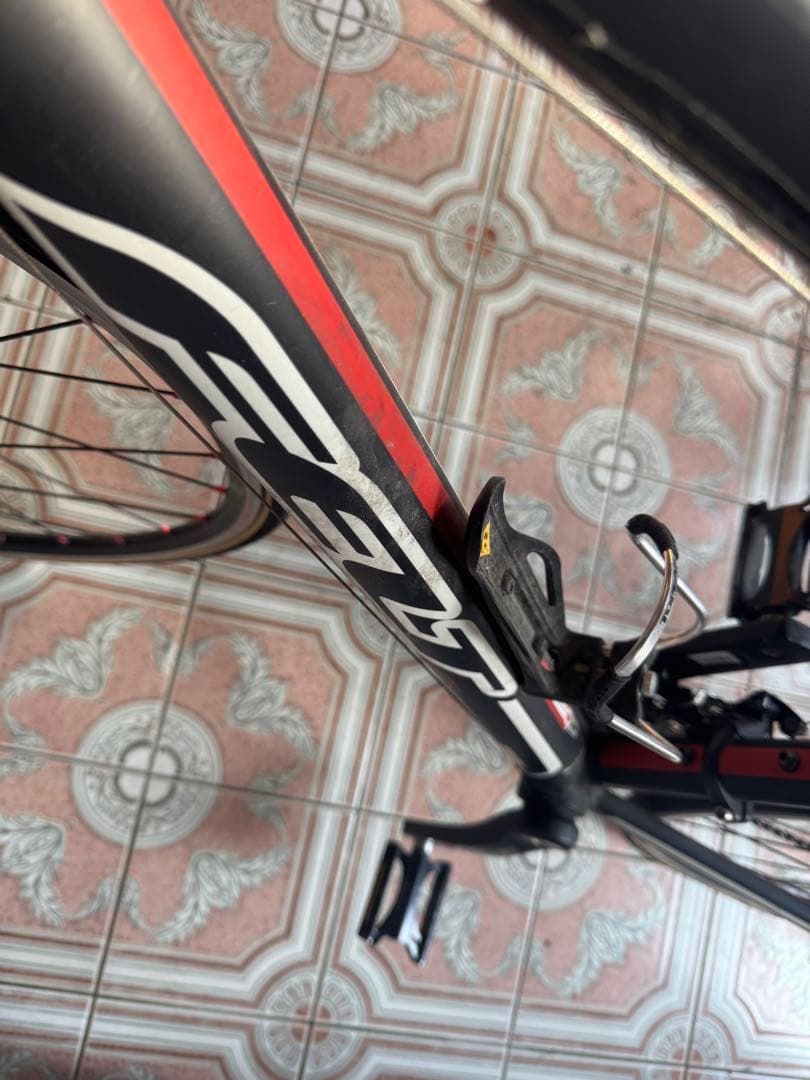 ロードバイク　室内保管　FELT F75