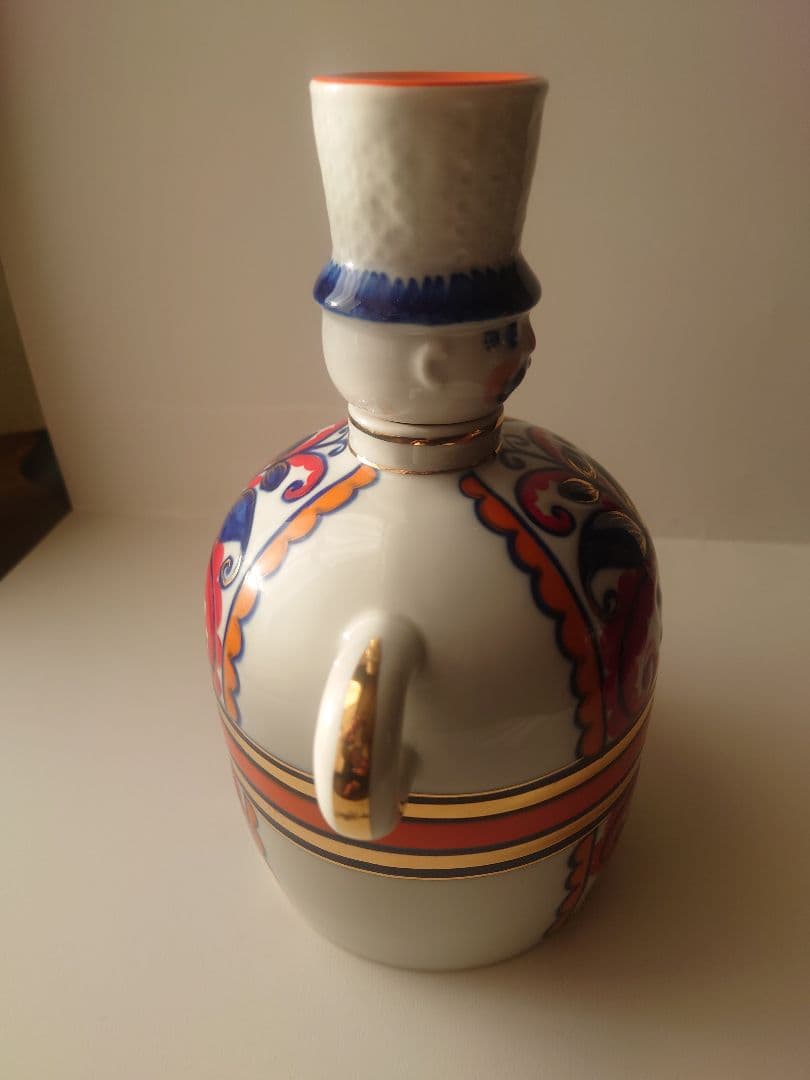 ソビエト製の陶器 蓋付き