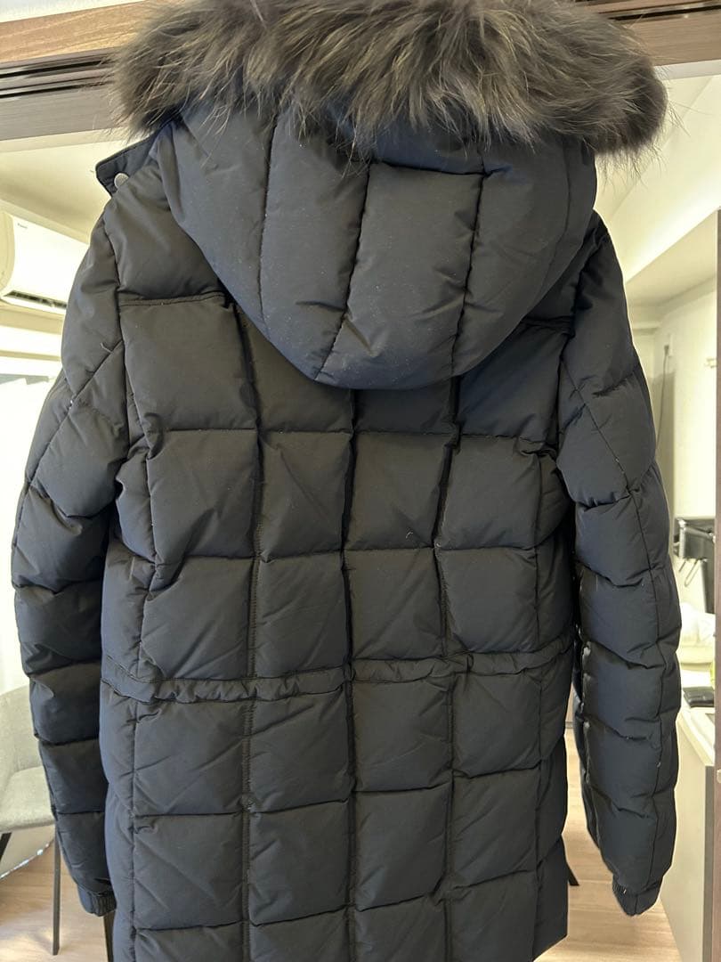 【美品】TATRAS ダウンジャケット