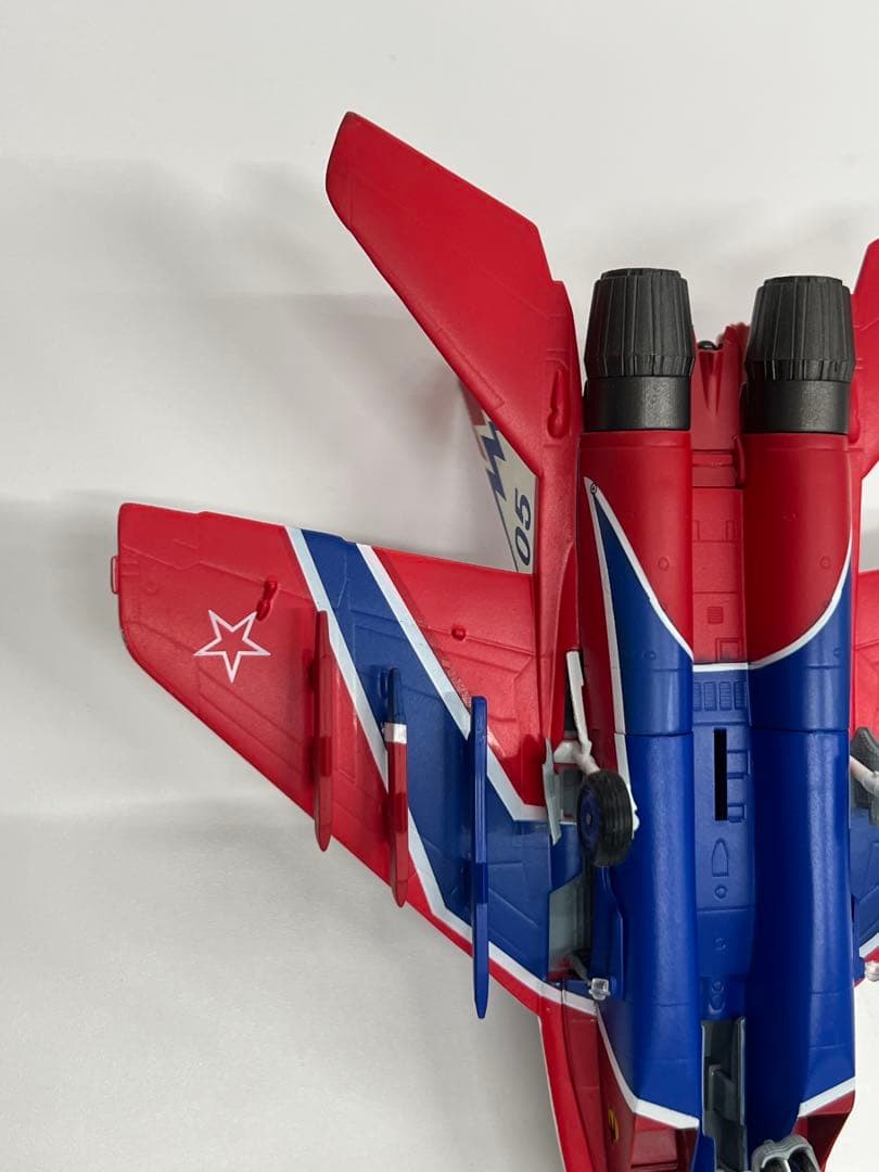 最終お値下げ後　ホビーマスター 1/ 72 MiG-29 ファルクラム”