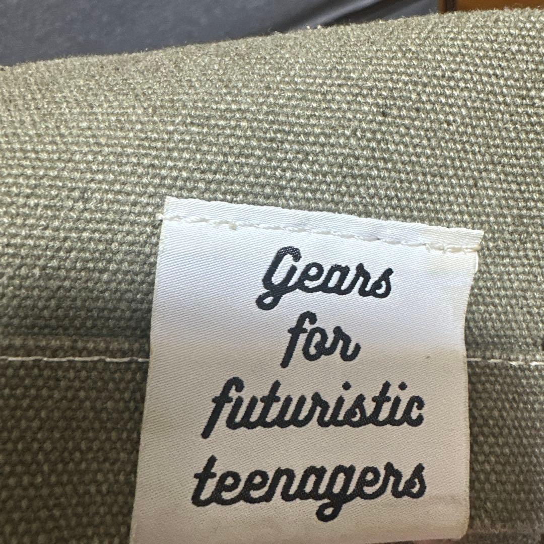 ヒューマンメイド　メールバッグ　カーキ