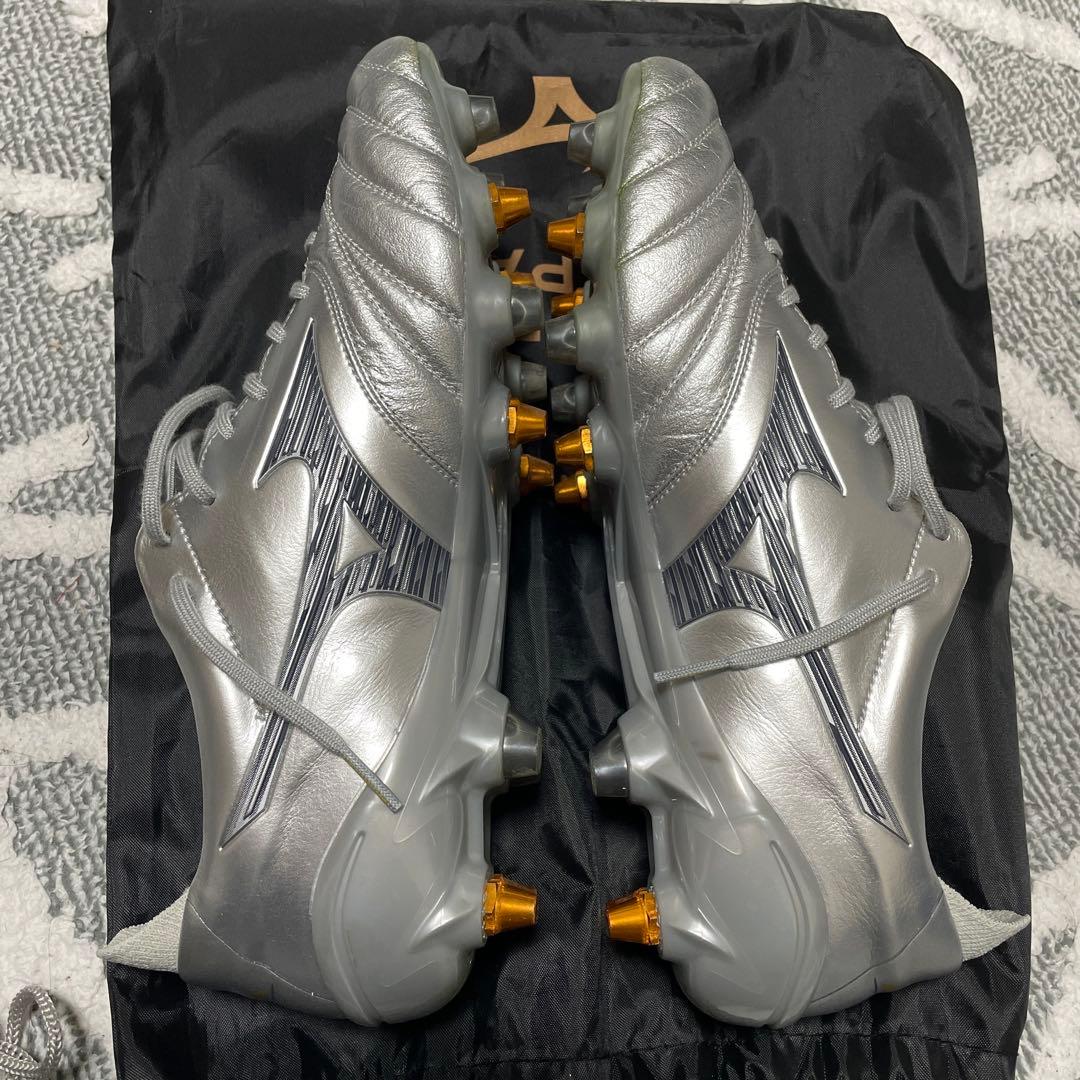 サッカースパイクモレリアネオ4