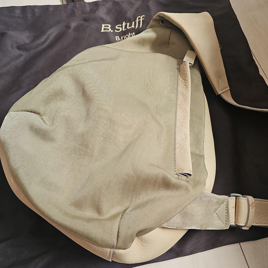 【美品】B.stuff ☆ボティバッグ
