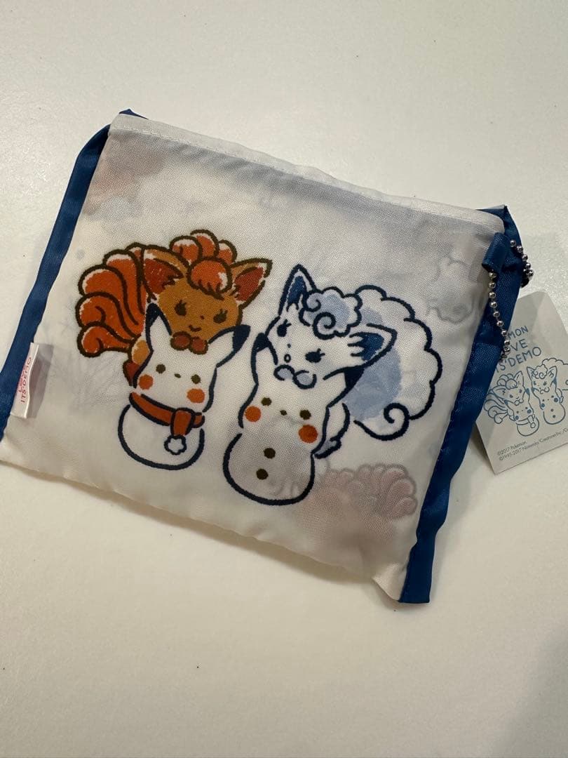 イッツデモ　ポケモン　収納ポケット付き折りたたみエコバッグ